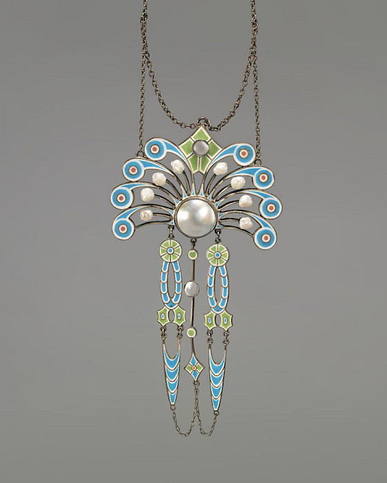 Artist Unknown, "Necklace" (detail), circa 1909, silver, enamel, and freshwater pearls, 13 3.4 in., On loan from the Chrysler Museum of Art: Gift of Walter P. Chrysler, Jr. 78.249. Image courtesy of the Chrysler Museum of Art.